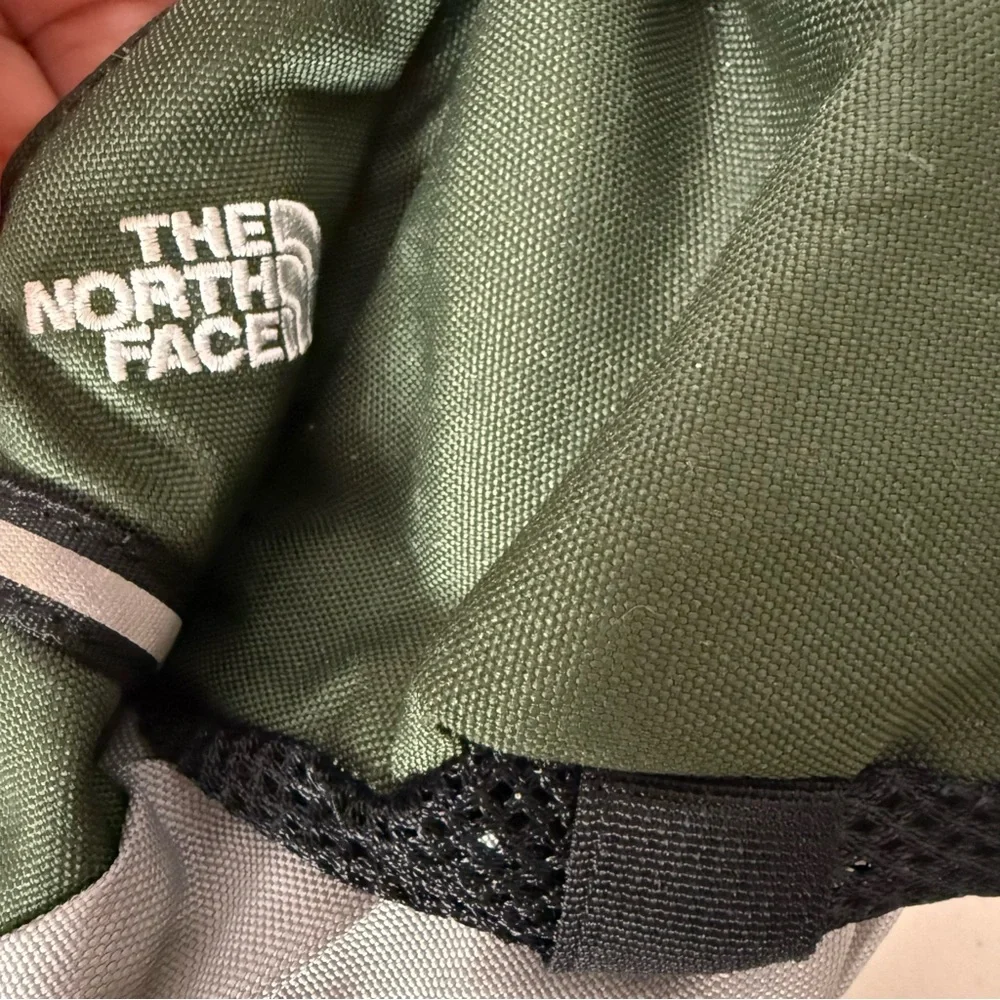 The North Face Lumbar Fanny Pack‎ Waist Belt Bag Backpack in Green and Gray